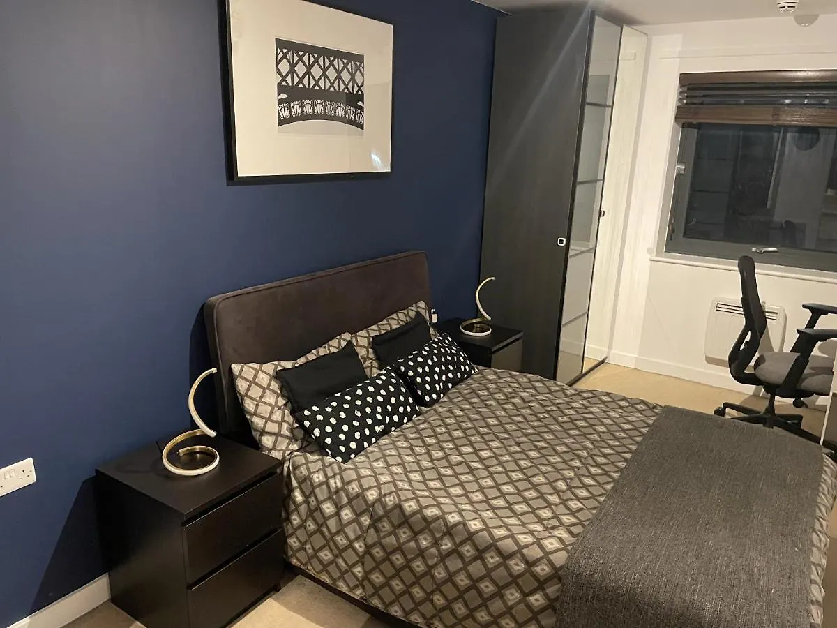 Apartment In Bow, East London