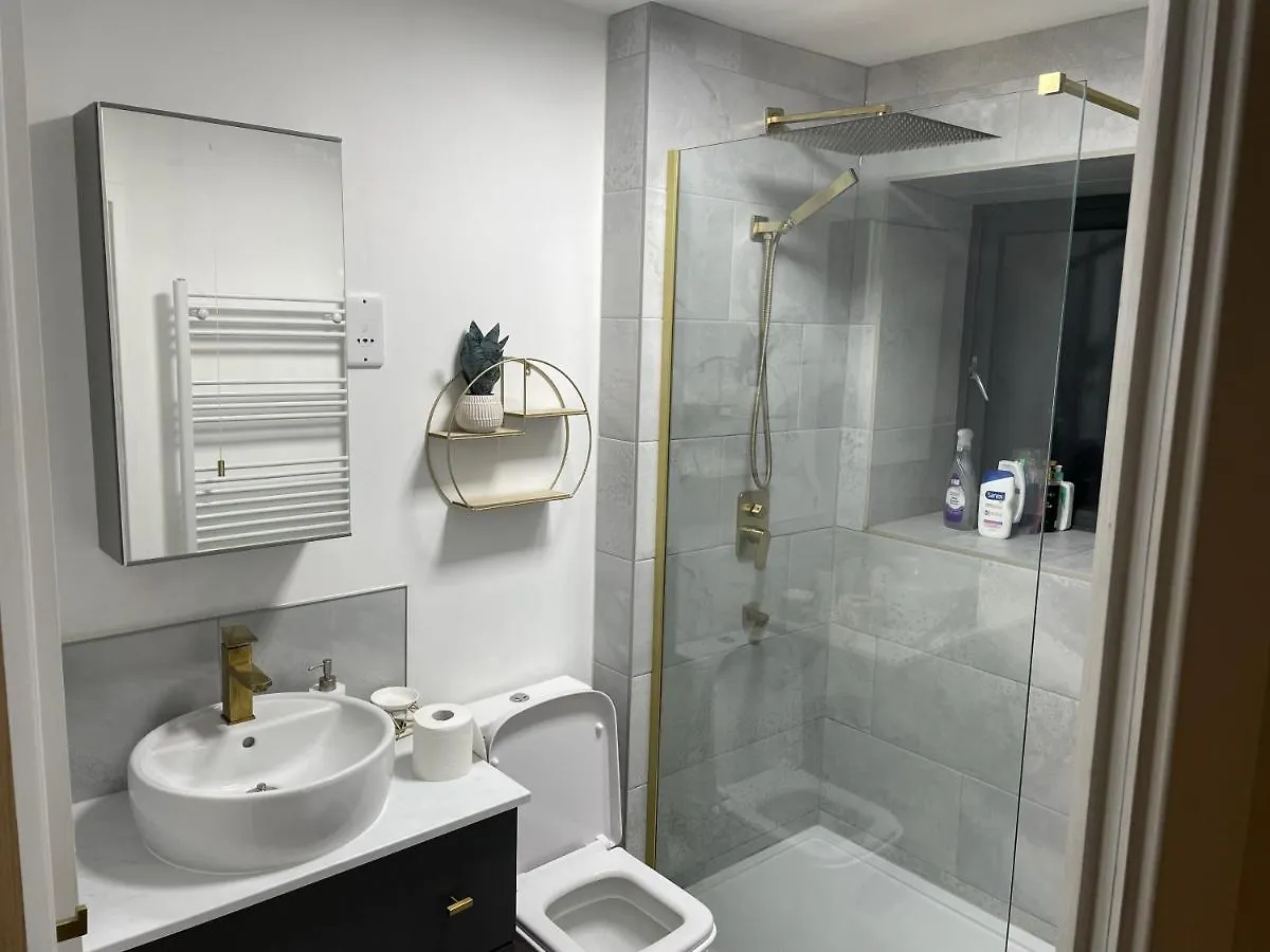 Apartment In Bow, East London