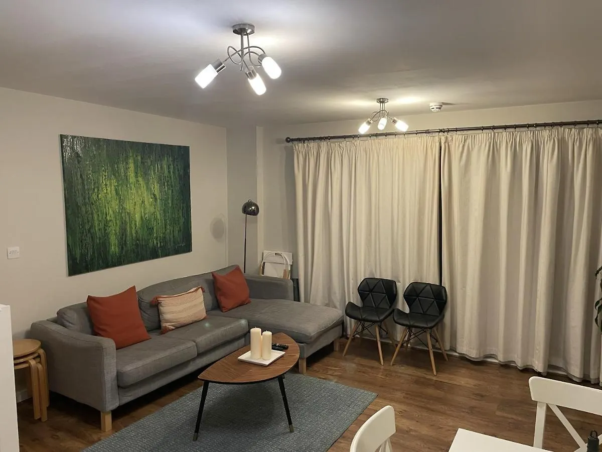 Apartment In Bow, East London