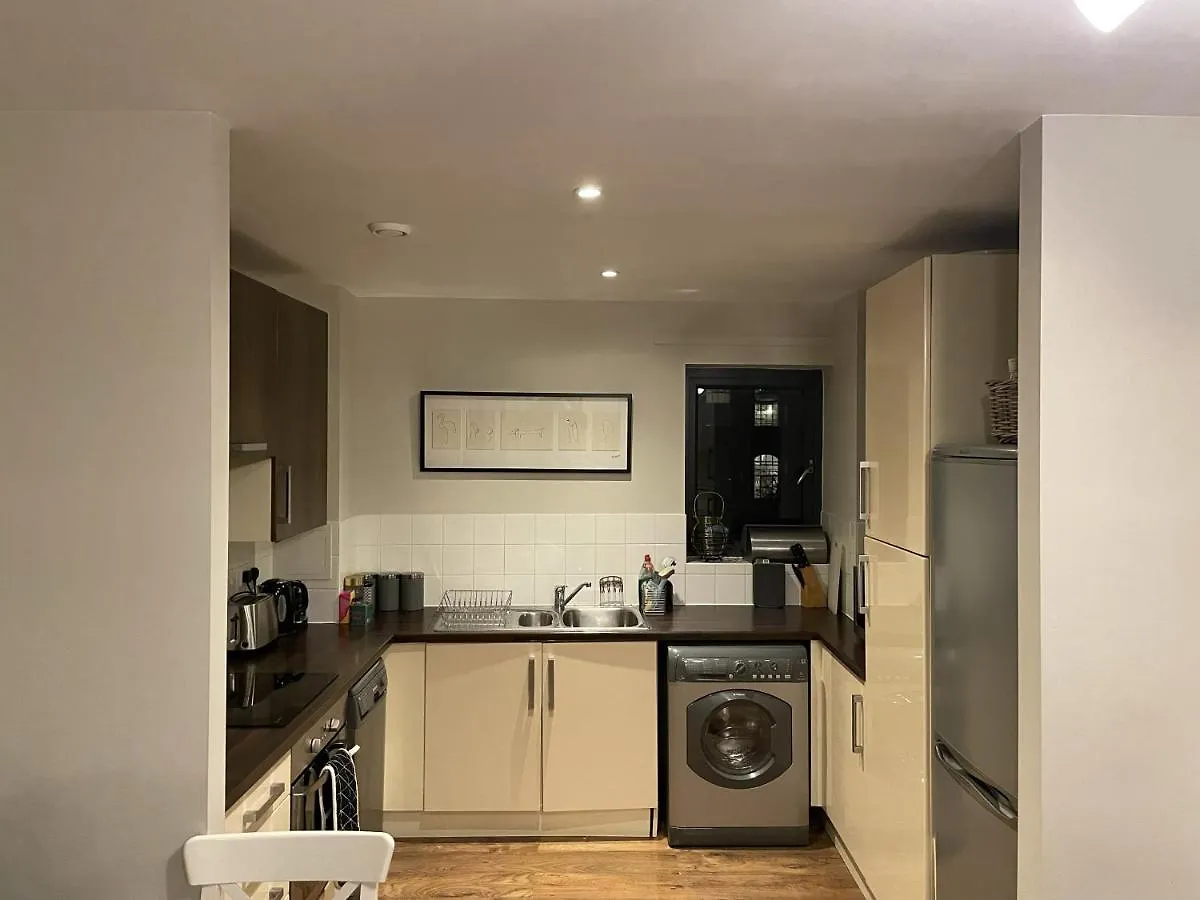 Apartment In Bow, East London